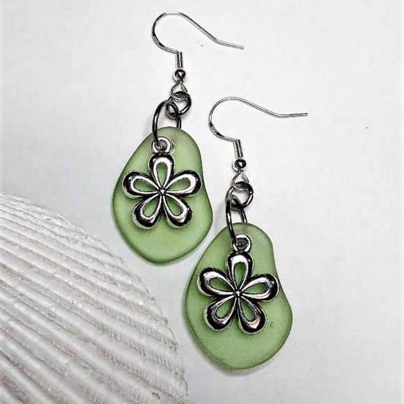 Light Green Sea Glass Daisy Earrings - Picture 3 of 4